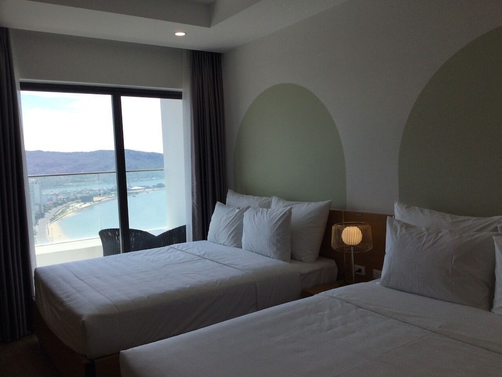 1 Bedroom Studio with Sea Front