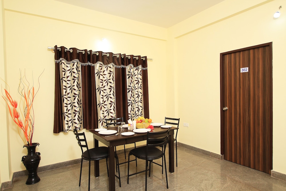 Family Suite, 2 Bedrooms, Accessible, Smoking photo 2