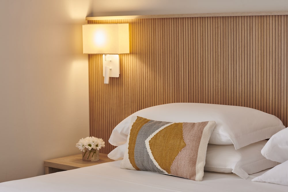 Premium Quadruple Room, Balcony - Photo 1