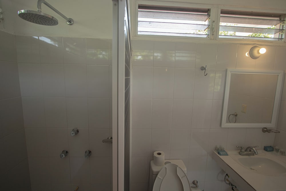 Basic Triple Room photo 3