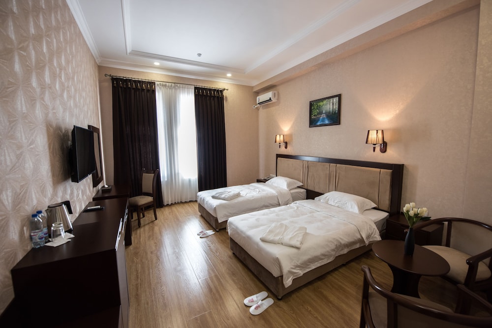Standard Double Room, 1 King Bed - Photo 2
