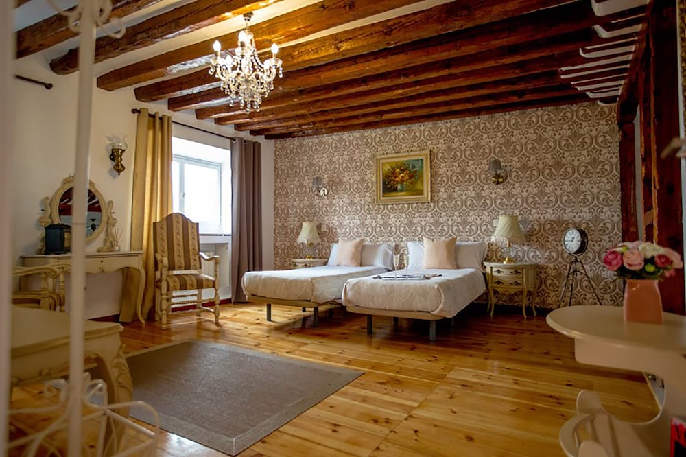 Twin Room, City View photo 3