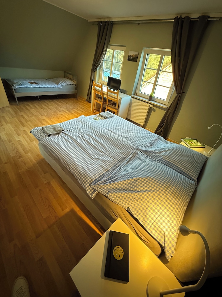 Basic House photo 2