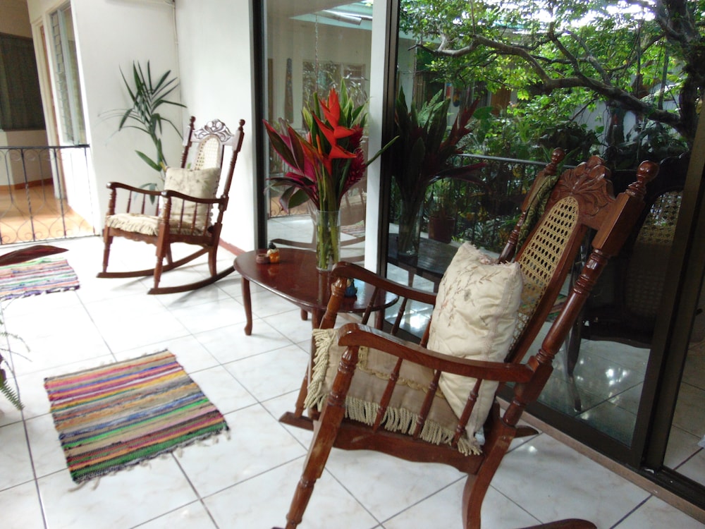 Honeymoon Room - Photo 7