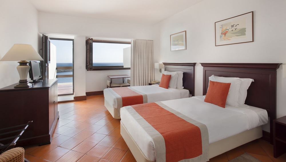 Standard Twin Room, Ocean View - Photo 6