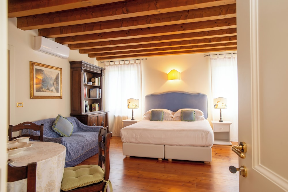 Suite, 2 Bedrooms, Hill View