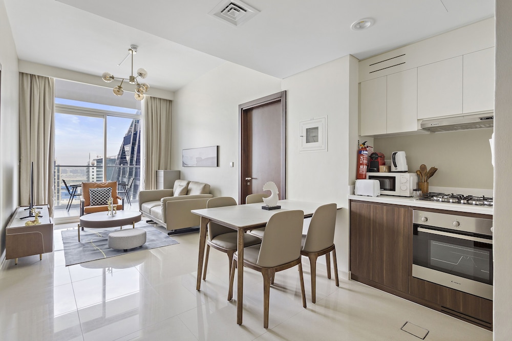 Vera Residences 2107 photo 2