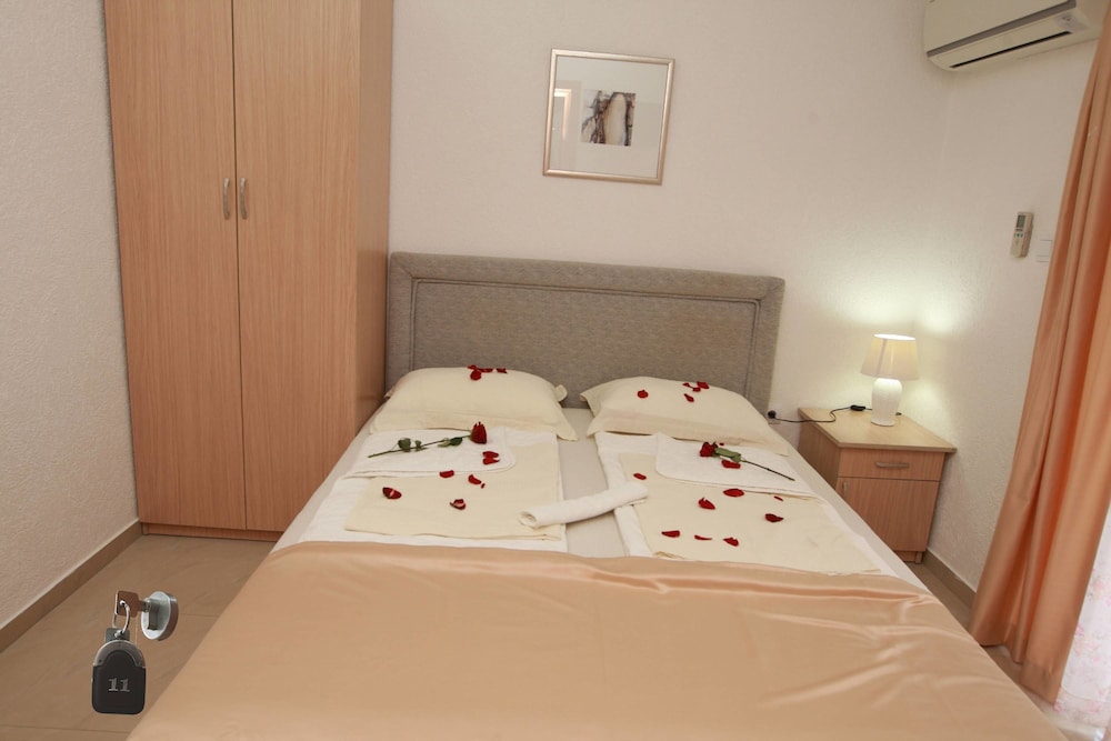 Classic Apartment, Sea View photo 3