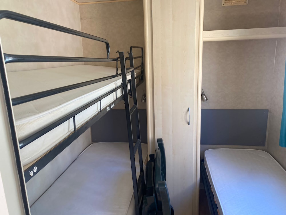 Room, 2 Bedrooms, Smoking, Balcony