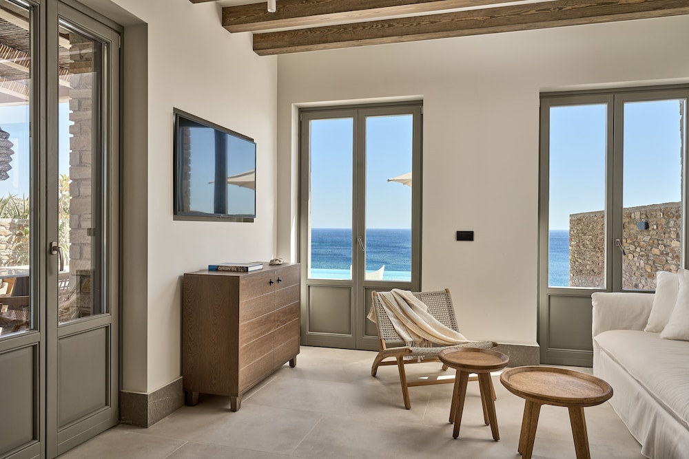 Grand Suite, 3 Bedrooms, Private Pool - Photo 15