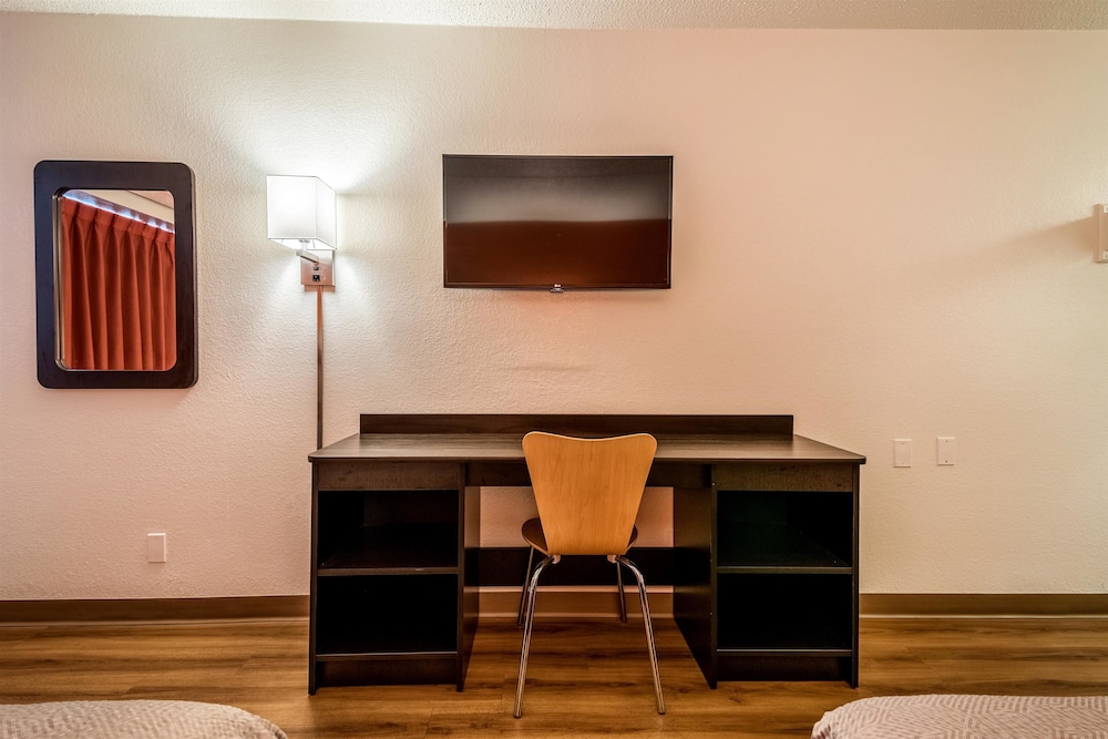 Standard Room, 2 Double Beds, Non Smoking - Photo 4
