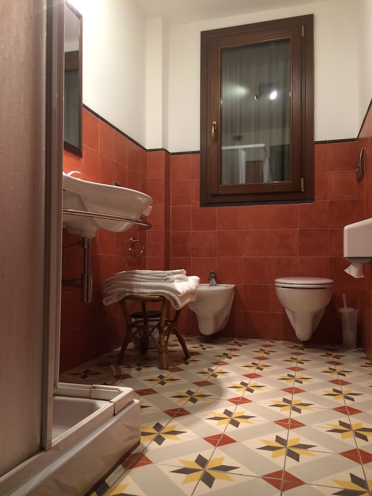 Triple Room, 2 Bedrooms photo 2