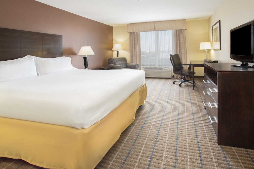 Standard Room, 1 King Bed, Accessible (Mobility, Accessible Tub) - Photo 2