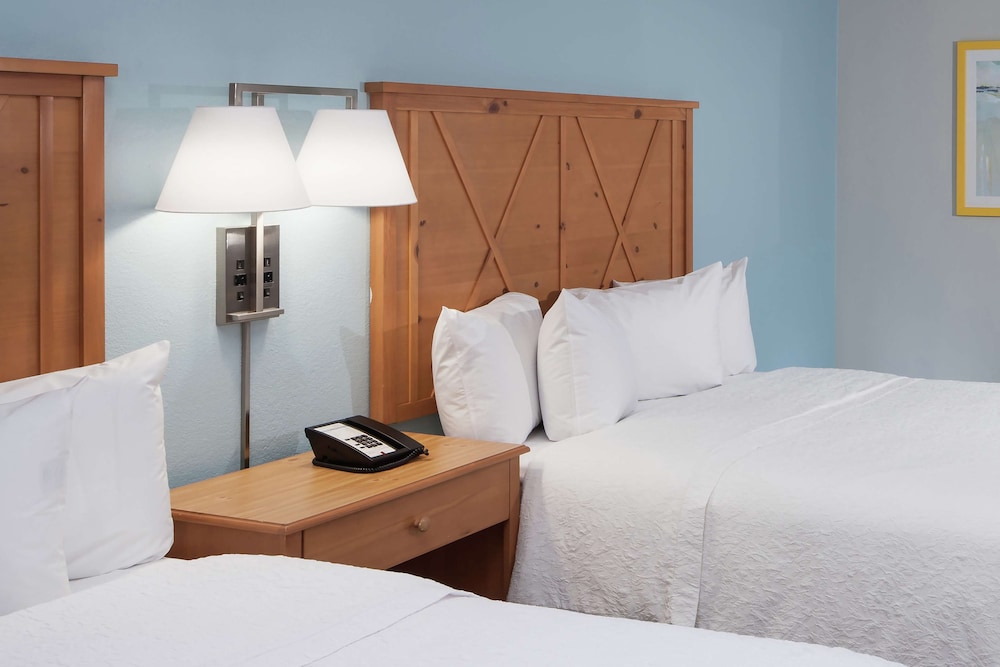 Standard room with two double beds - Photo 3