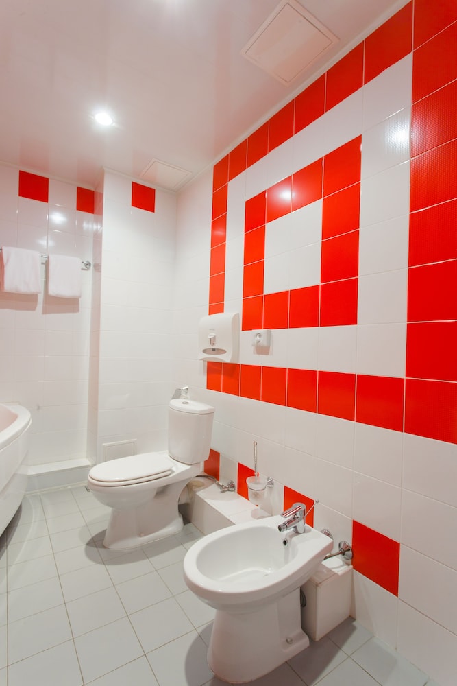 Suite, 2 Bathrooms photo 2