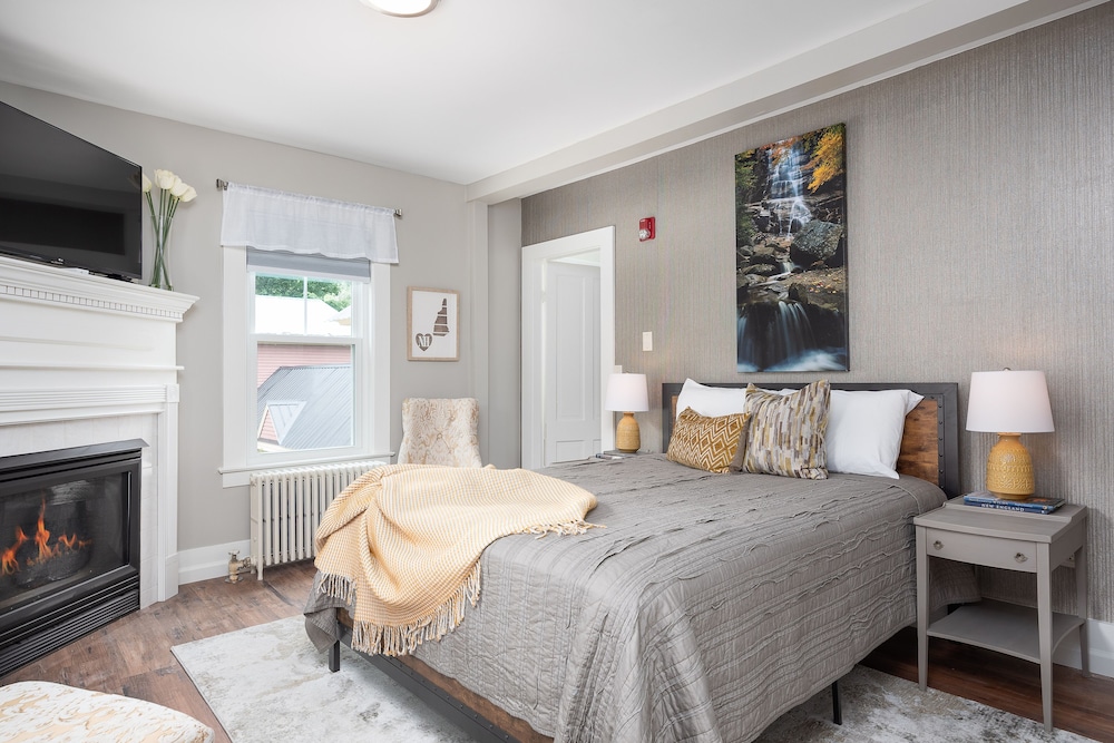 Arethusa Suite
