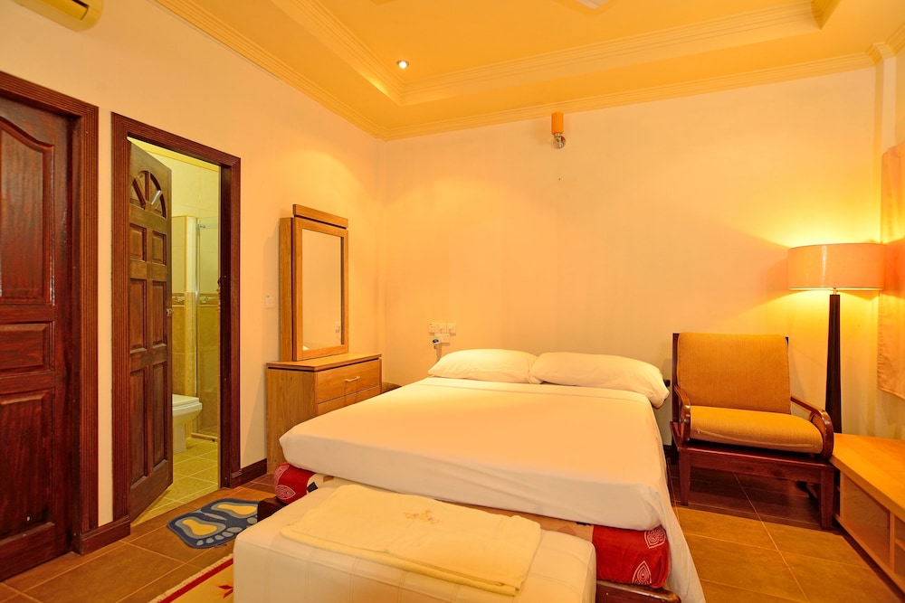 Standard Triple Room photo 2