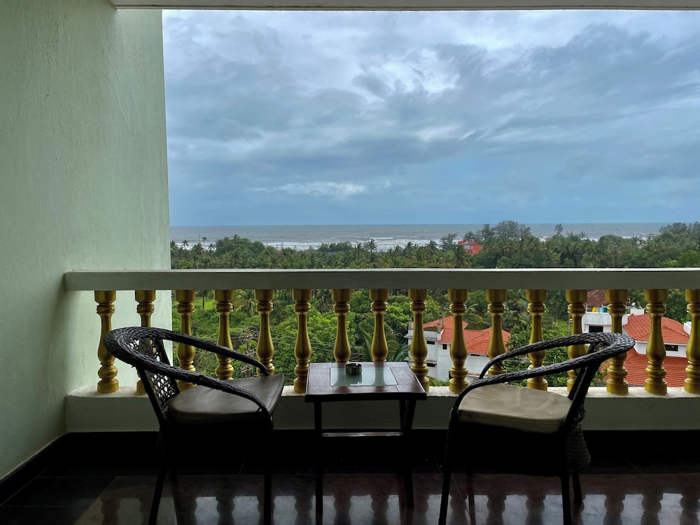 Premium Room, Balcony, Sea View - Photo 3