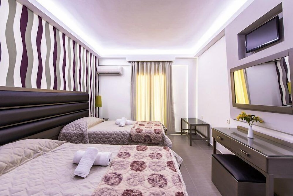 Superior Double or Twin Room photo 3