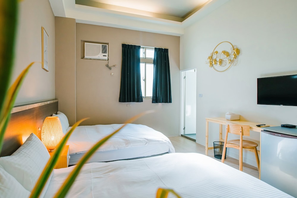 Standard Quadruple Room - Photo 9
