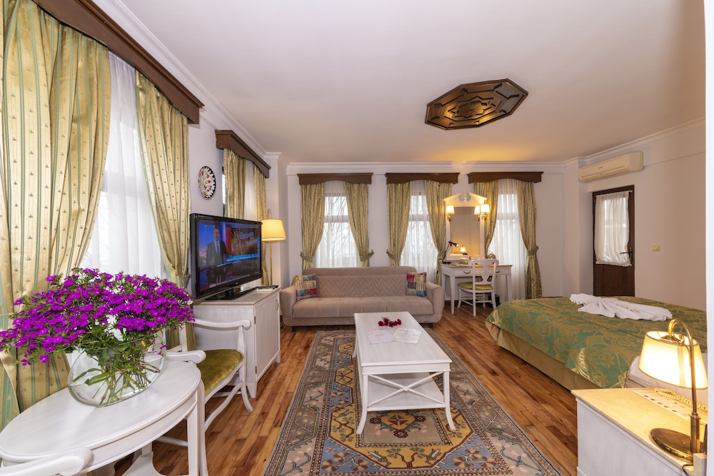 Imperial Suite photo 1