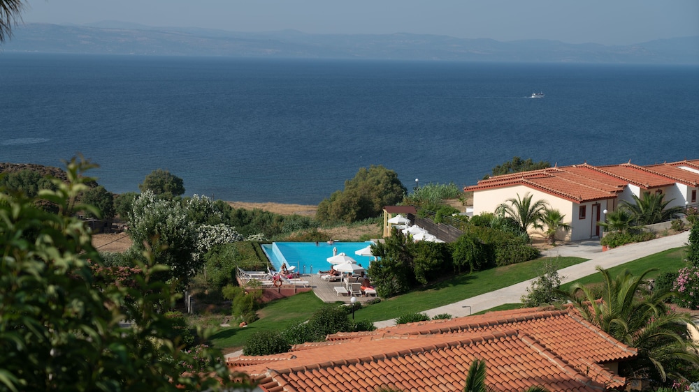 Standard Double or Twin Room, 1 Bedroom, Sea View photo 3