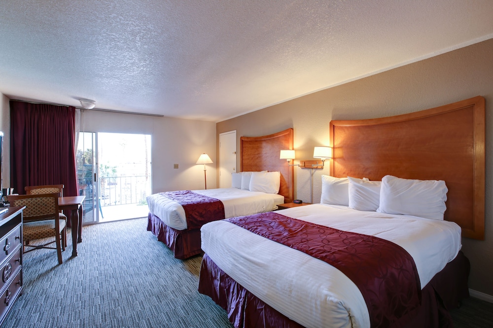 Standard Double Room, 2 Queen Beds, Balcony, Pool View - Photo 1