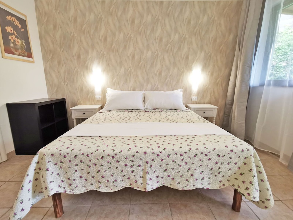 Deluxe Double Room, Accessible photo 2
