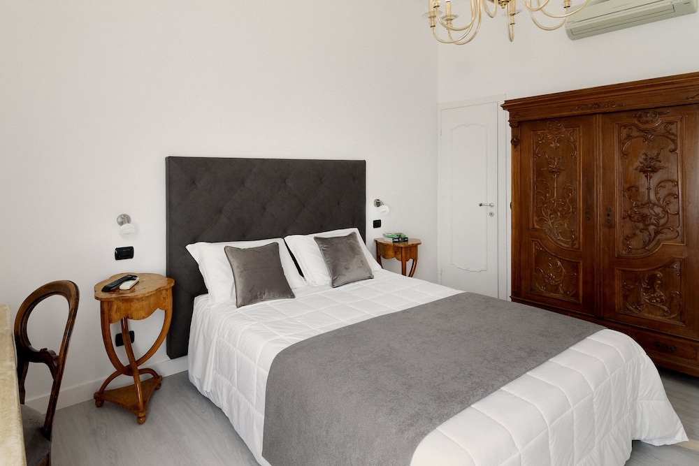 Deluxe Room - Photo 4