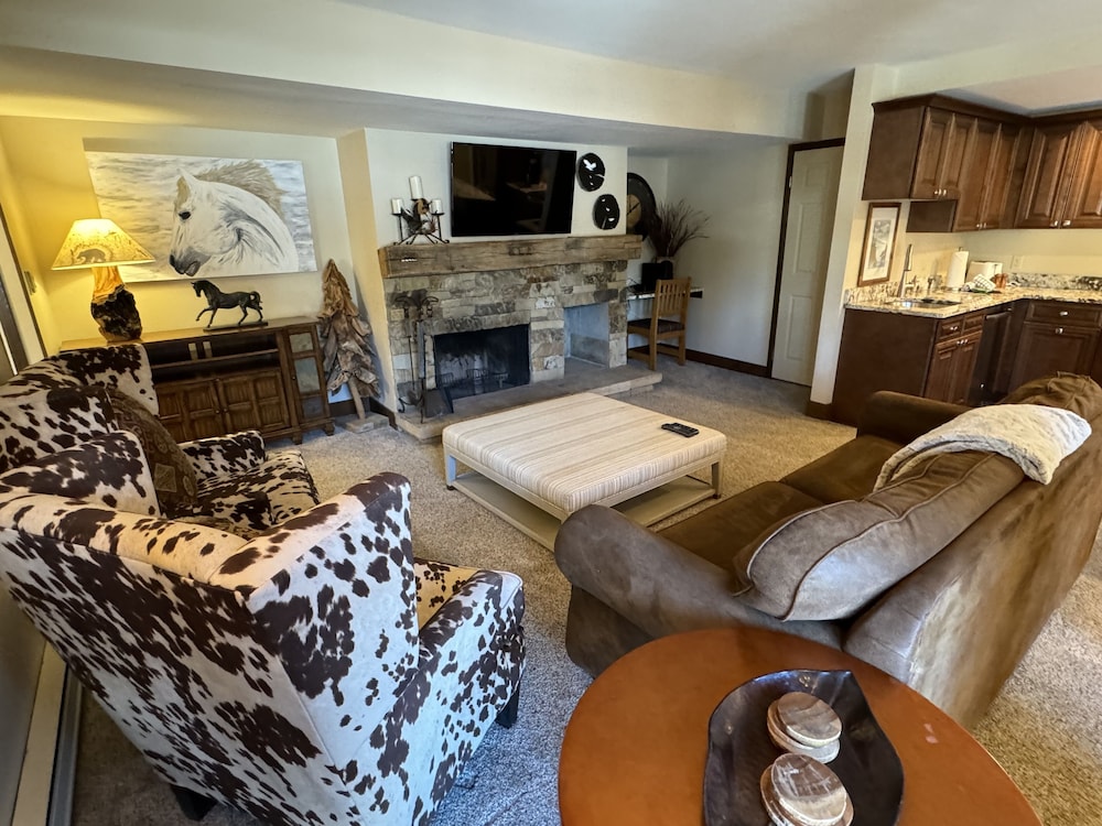 Condo, 3 Bedrooms