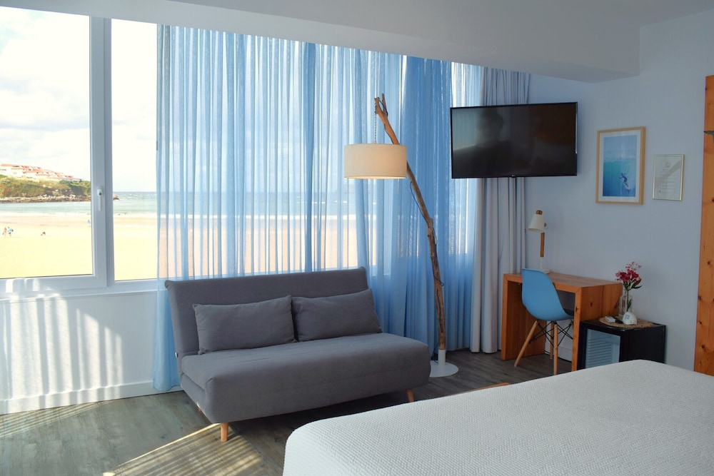 Habitación Doble o Twin Deluxe, con Baño Privado y Vista al Mar