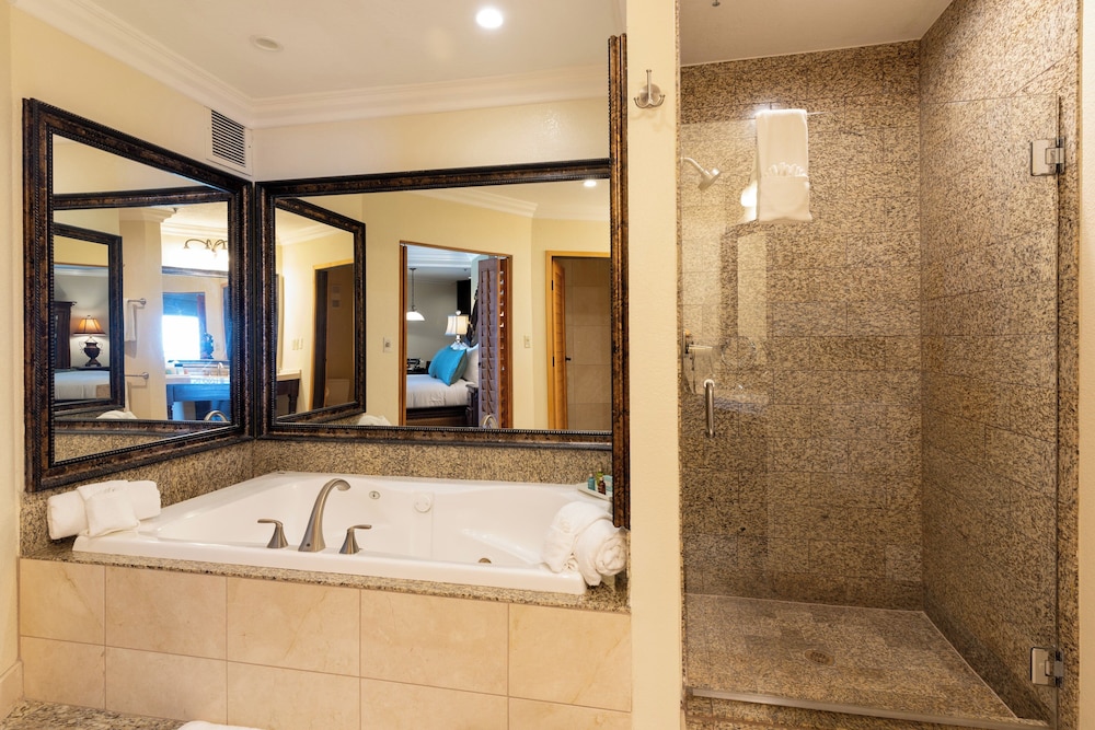Suite (Pacific Sunset) - Photo 4