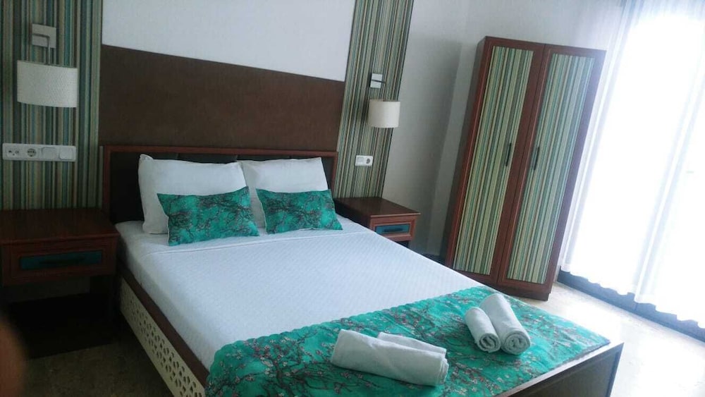 Standard Double Room, 1 Double Bed, Pool View photo 1