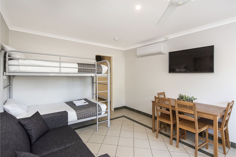 Chalet, 1 Bedroom, Non Smoking, Kitchenette (Non Pet Friendly) photo 1