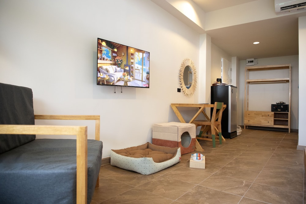 Pet-Friendly Signature Grand Room photo 3