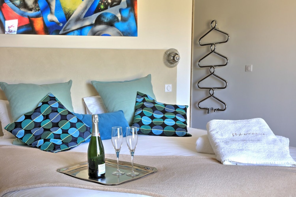 Luxury Triple Room, Vineyard View photo 2