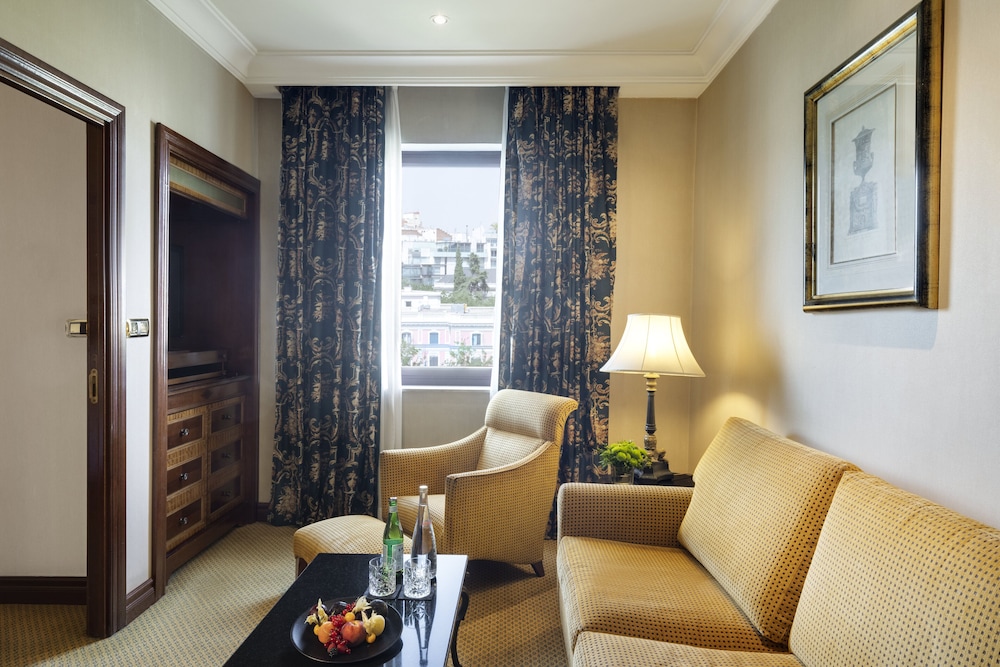 Junior Suite, 1 King Bed (Castellana View, Club Lounge Access)