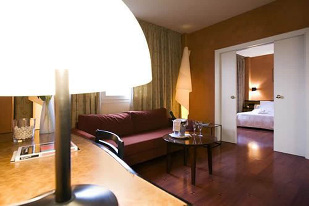 Standard Double Room Single Use photo 3