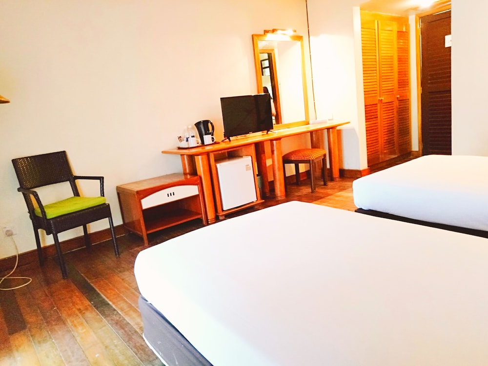 Deluxe Twin Room with Garden View - Photo 2
