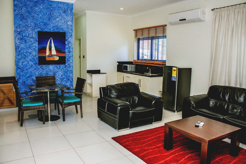 Standard Chalet, 1 Queen Bed, Non Smoking, Sea View