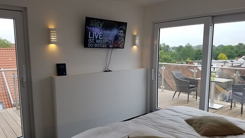Panoramic Penthouse, 1 King Bed with Sofa bed, City View (Mini) photo 2