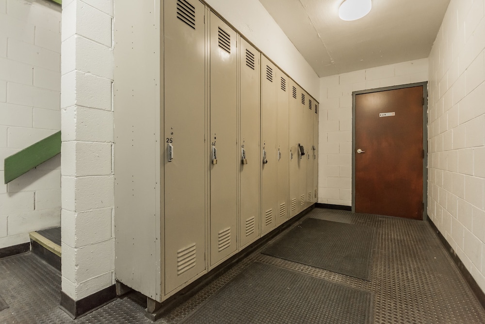 Condo, 3 Bedrooms, Mountain View (Crestview #44 Bldg. B) photo 2