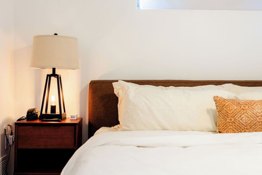 Luxury Suite, 1 King Bed, Kitchenette photo 1