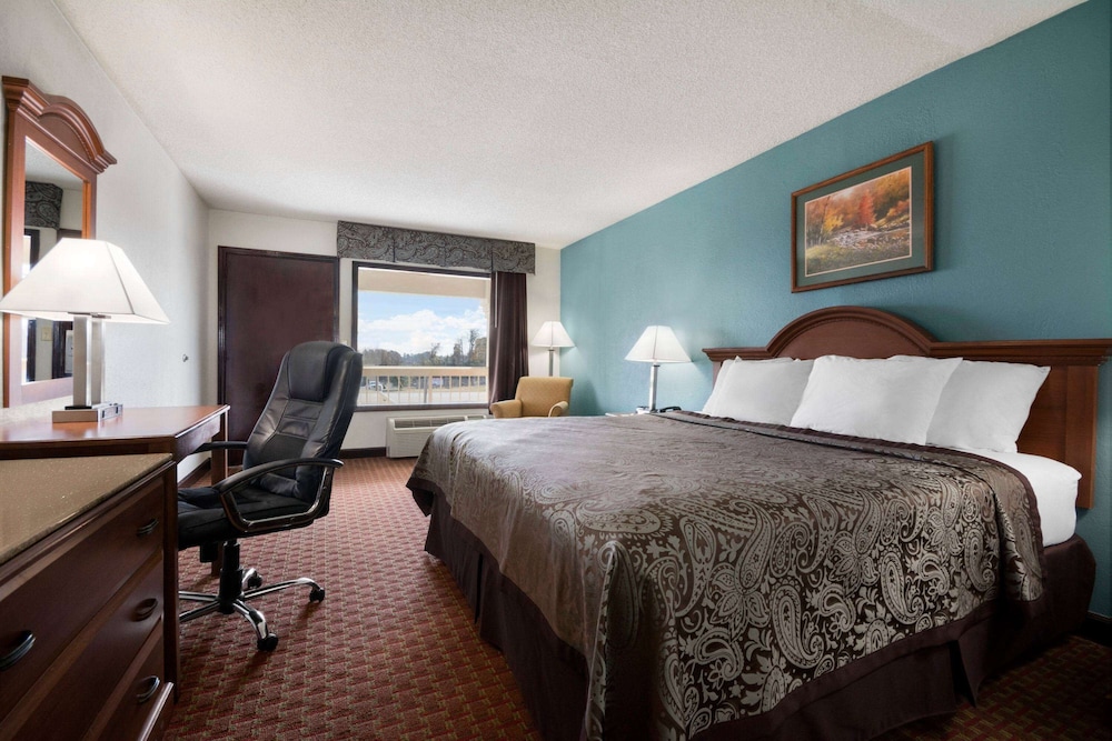 Room, 1 King Bed, Accessible - Photo 1