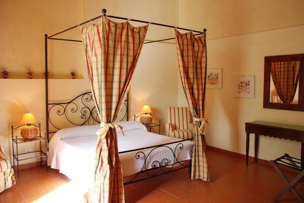 Standard Double Room, Ensuite, Garden View (Camera Matrimoniale Stand) photo 1