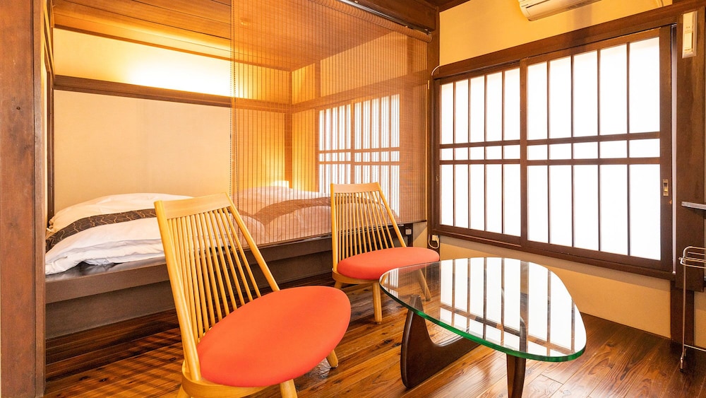 Design Twin Room
