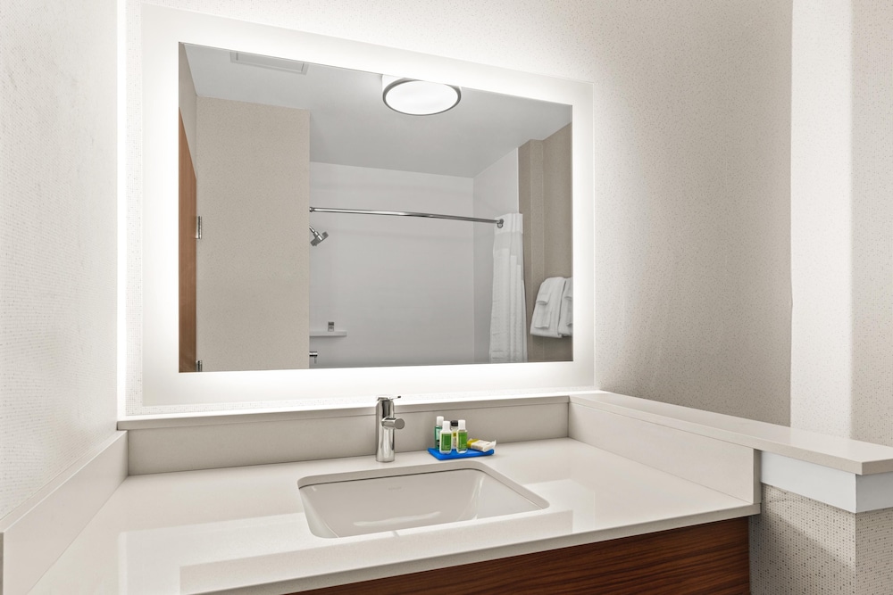 Suite, Multiple Beds - Photo 2