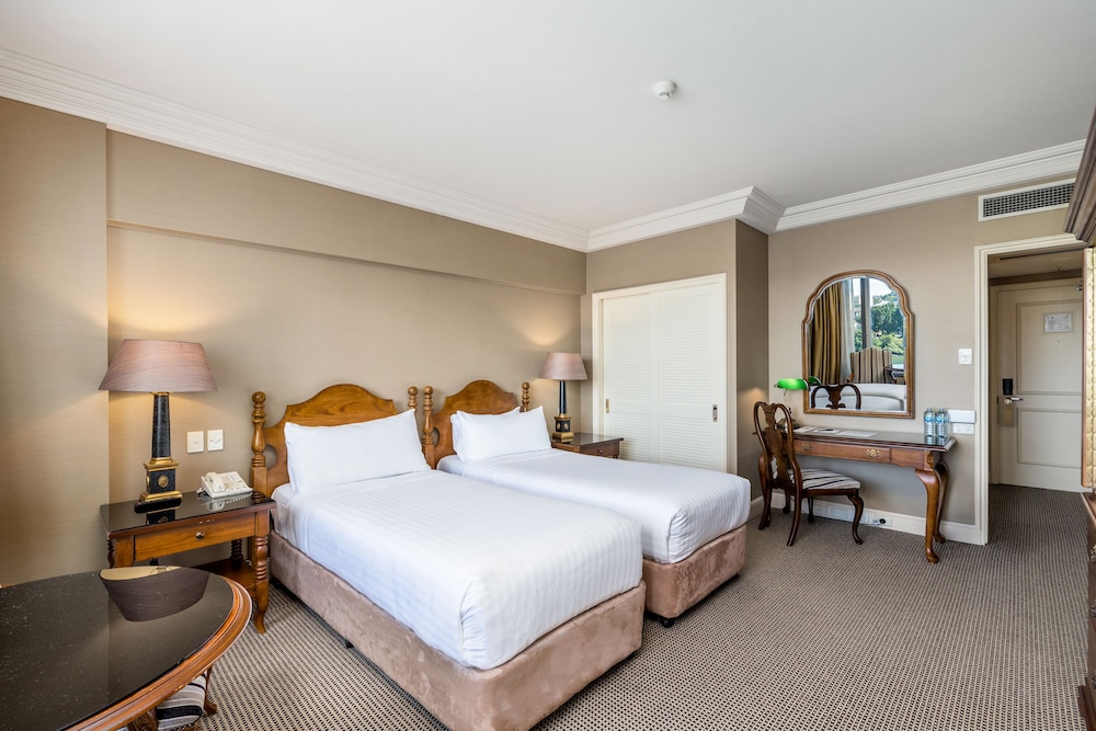 Deluxe Room, 2 Twin Beds, River View - Photo 2