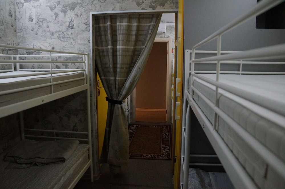 One Bed in 8-Bed Mixed Dormitory photo 3