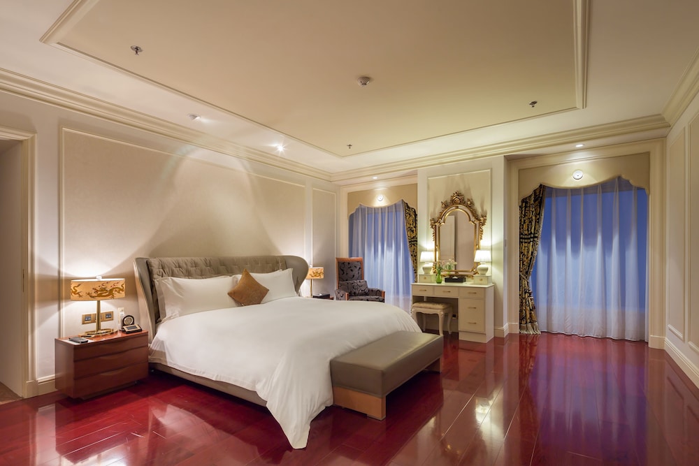 Executive Suite photo 1
